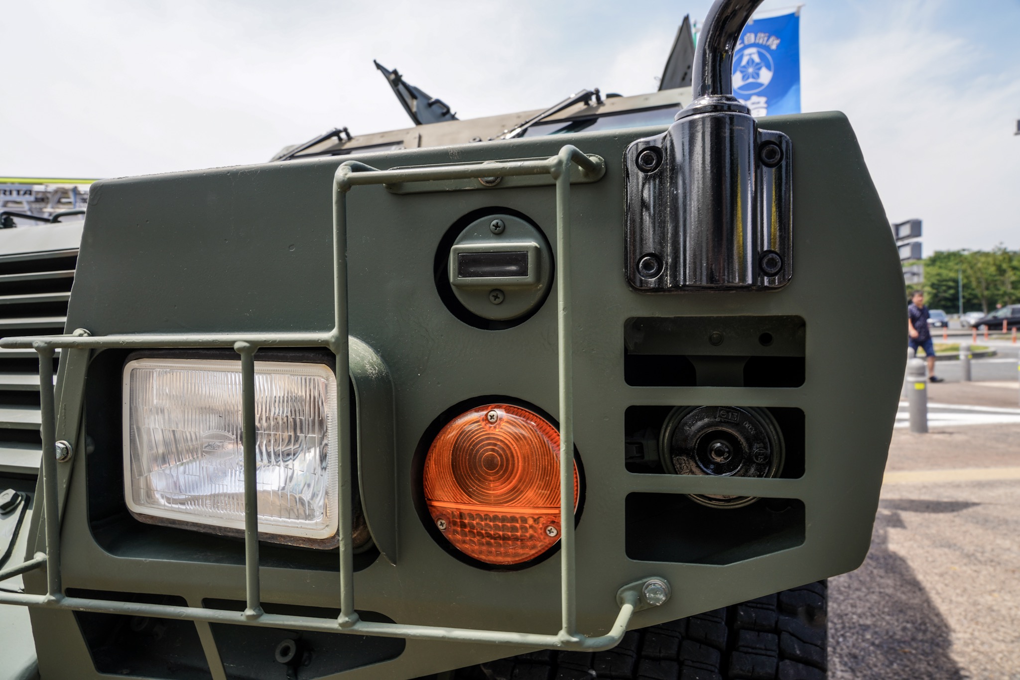 自衛隊の車 軽装甲機動車
