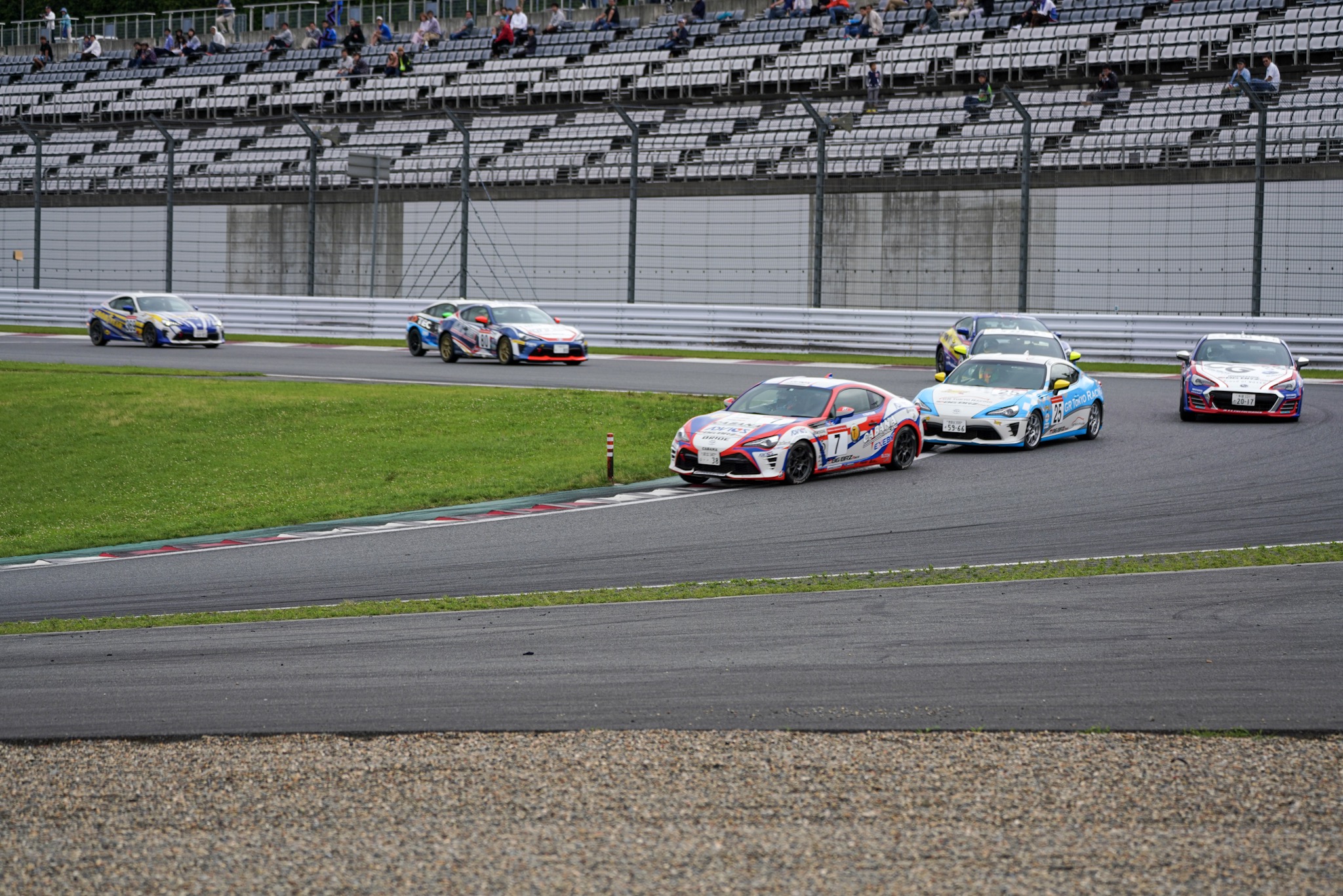 86/BRZレース・プロフェッショナルシリーズ第5戦 3ラップ 第1コーナー