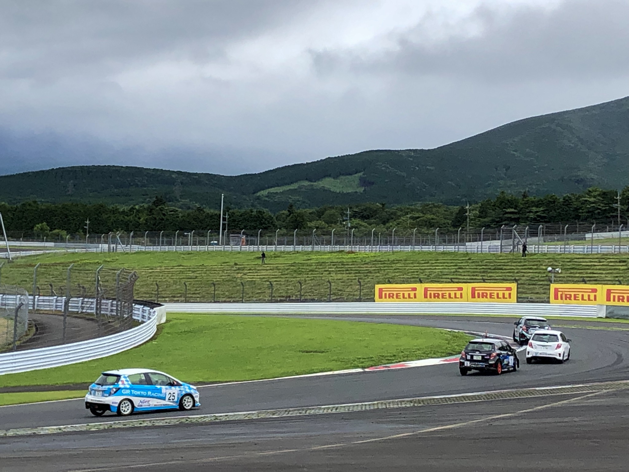 Netz Cup Vitz Race(ヴィッツ・レース)25番車 長山等選手