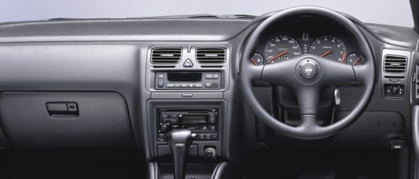 Subaru_Legacy_Touring-wagon_E-BG5_instrument_panel