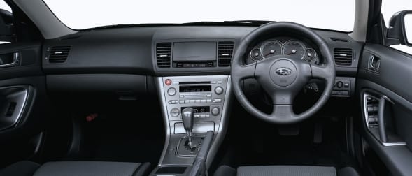 Subaru_Legacy_Touring-wagon_UA-BP5__instrument_panel_01