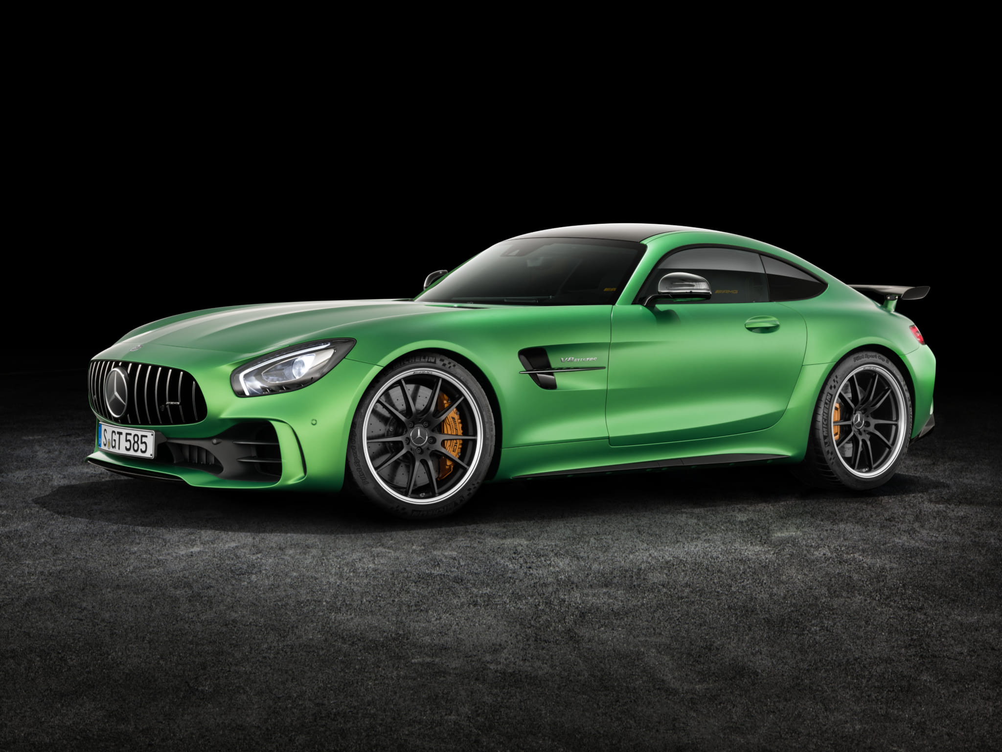 メルセデスAMG GT R_side