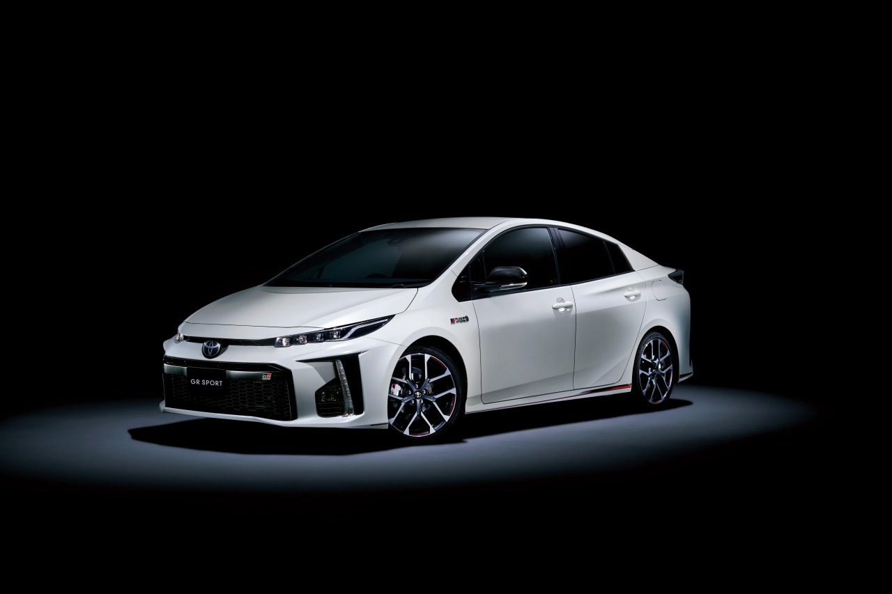 トヨタ プリウスPHV GRSport 2019年