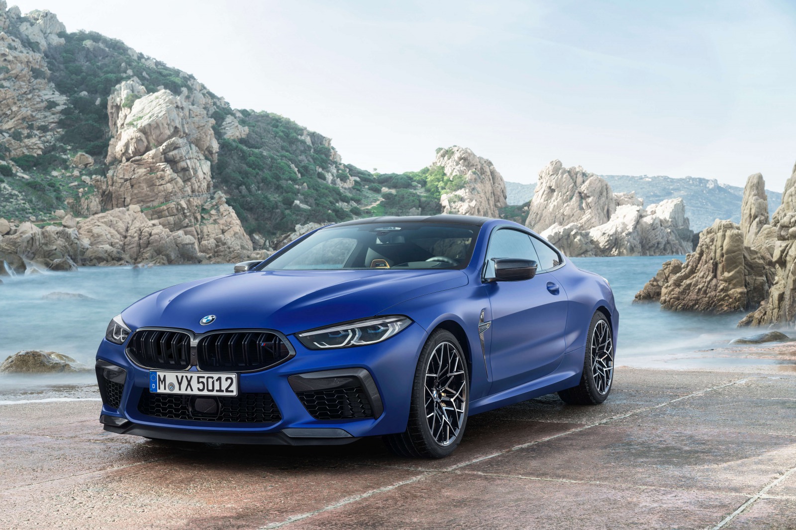 BMW M8 クーペ 2019年
