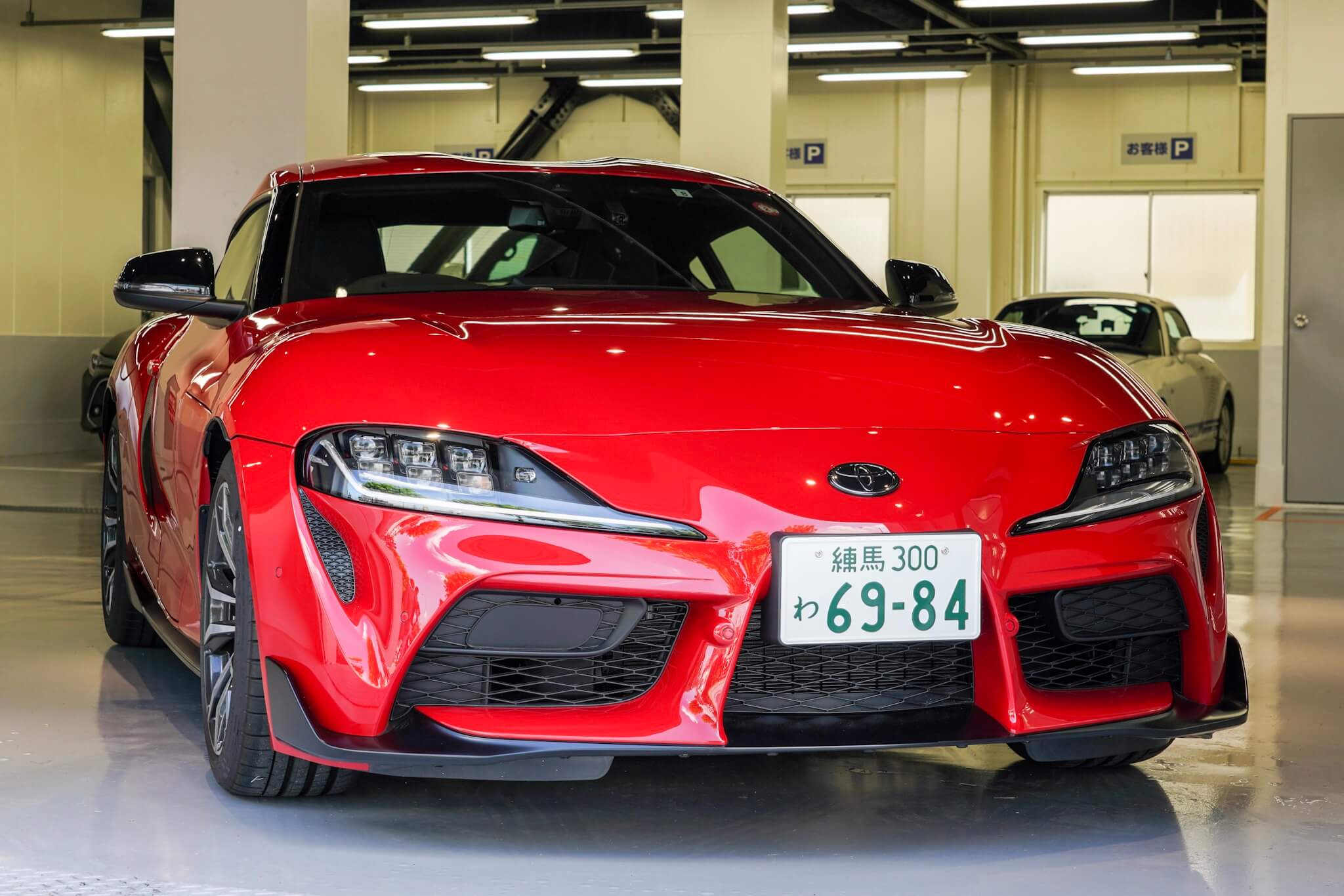 GR Garage 東京蒲田 新型スープラ