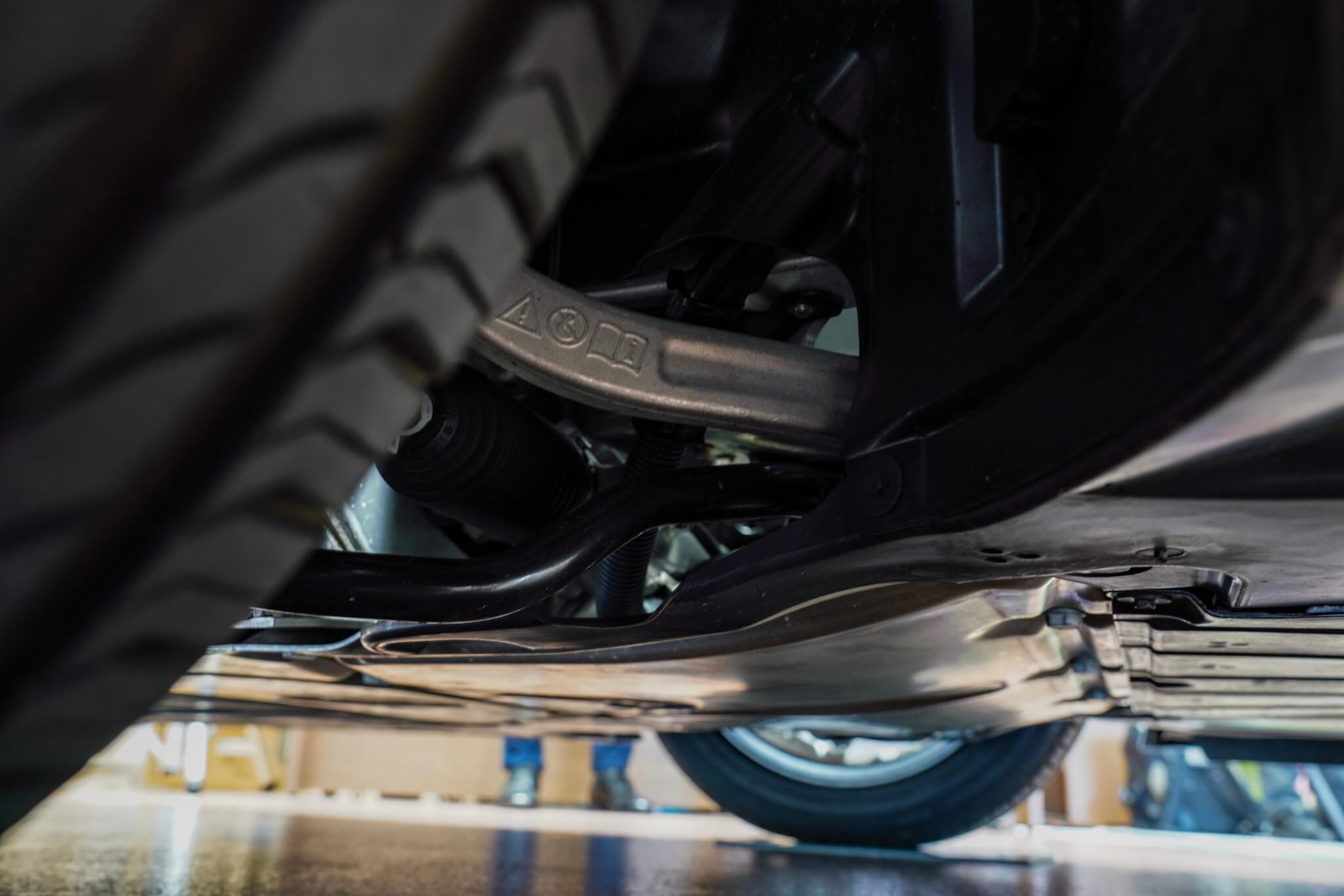 GR Garage東京深川 新型スープラ 足回り