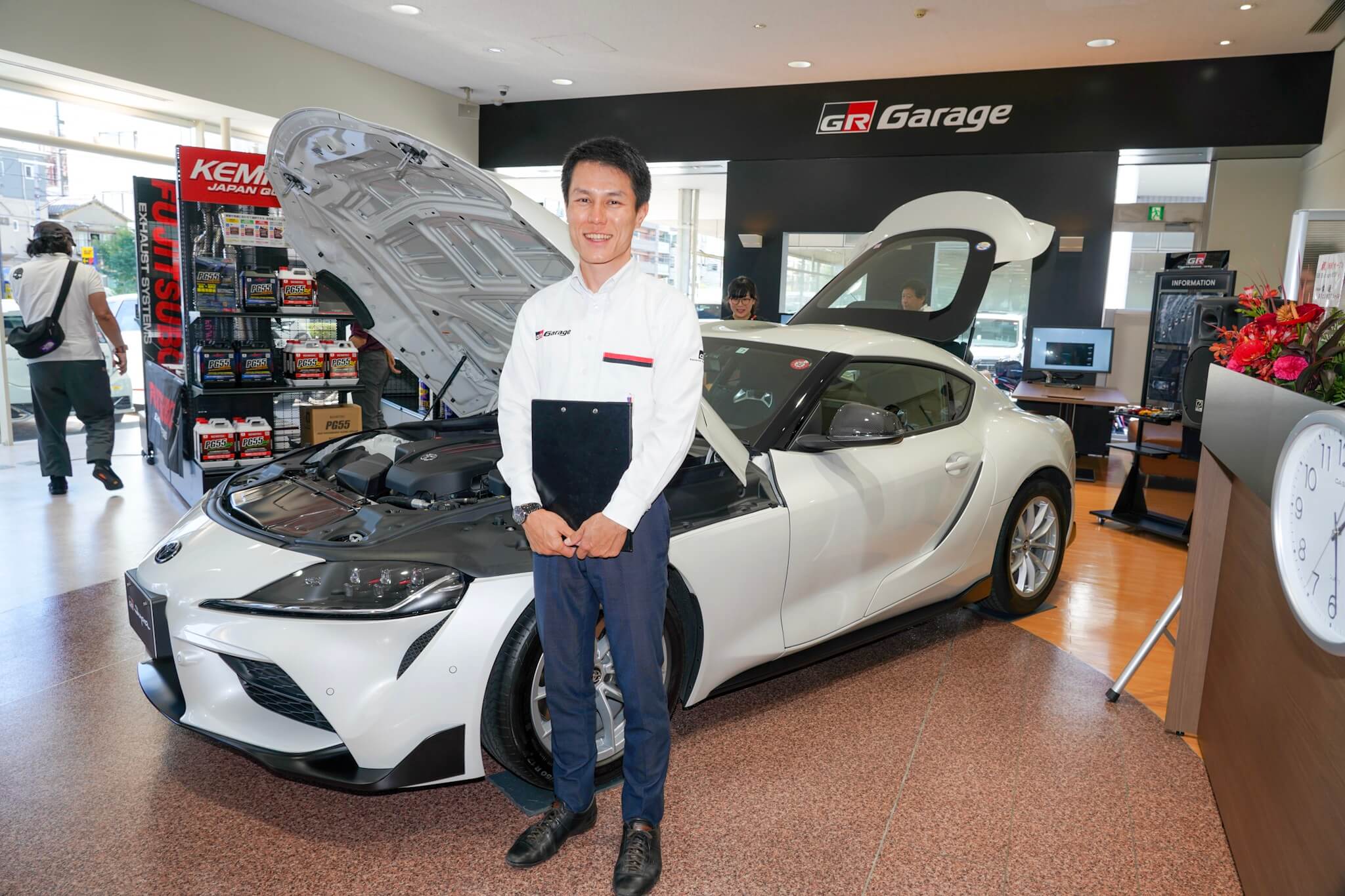 GR Garage東京深川 新型スープラ