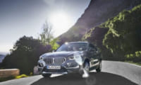 BMW X1が新型に!デザイン変更でキドニーグリル大型化