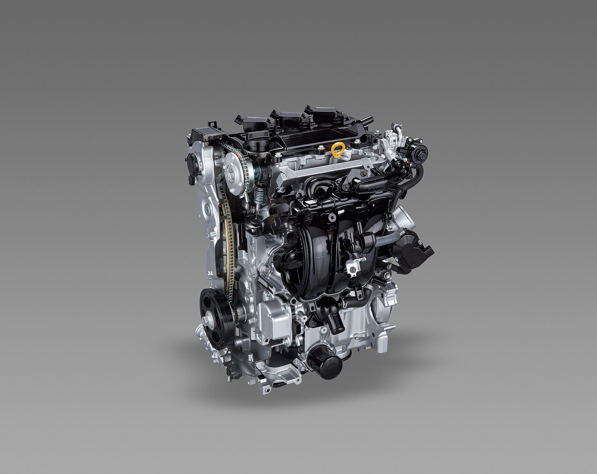 トヨタ ヤリス 1.5Lダイナミックフォースハイブリッドエンジン
