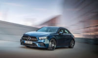 メルセデスAMG新型A35 4MATICセダンが東京モーターショー2019に出展!